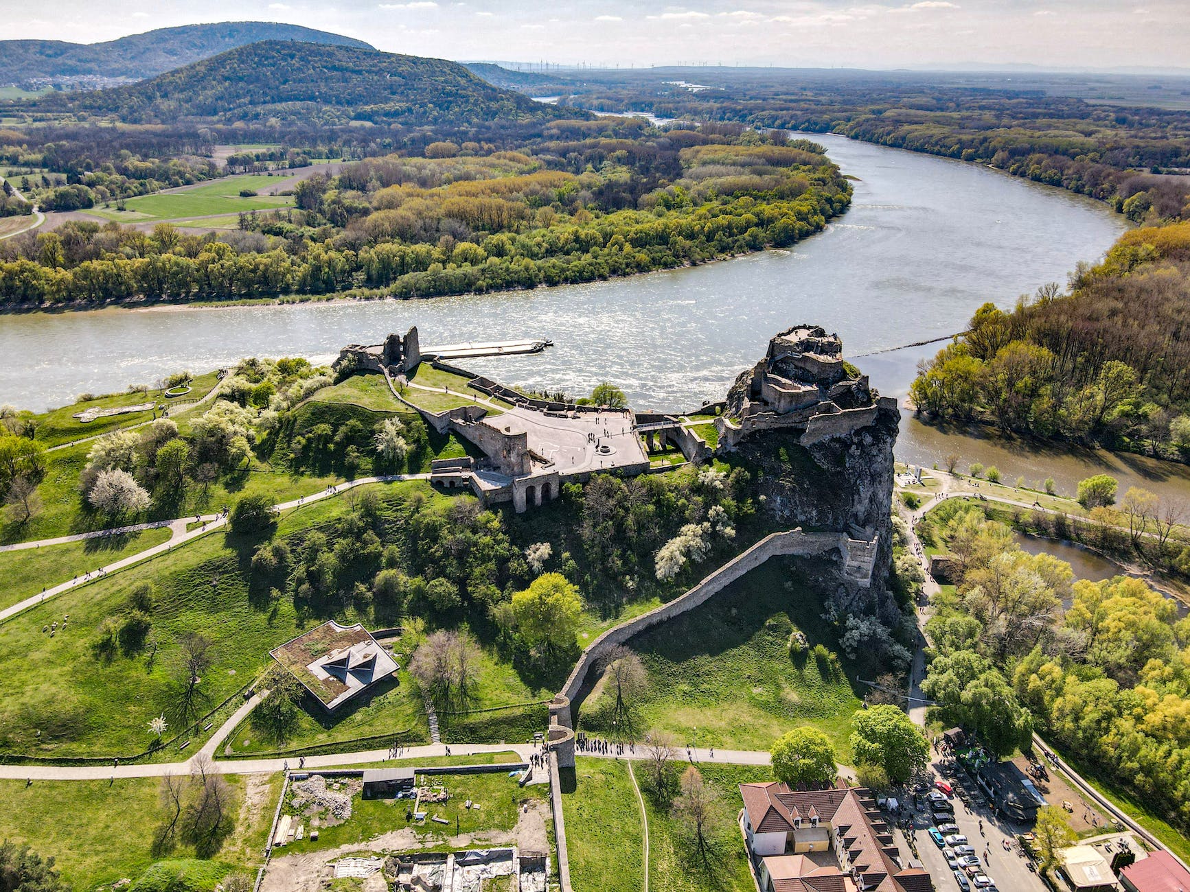 devin castle at donau : 8 best positive life quotes: Learn Compassion, Truth, And the Way To Peace life