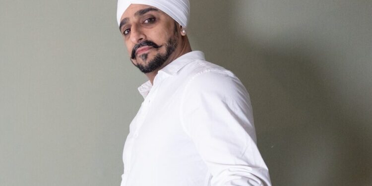 Author Raphael Sohnn on writing first chapter of novel