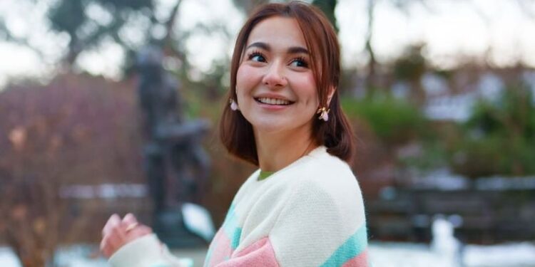 Pakistani actress Hania Aamir's role in the Indian Punjabi film 'Sardar Ji 3' may be replaced following the Pahalgam incident. Read full details here.