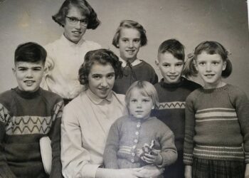 A heartfelt memoir of growing up as the youngest in a large Indian family, navigating giftedness, grief, and finding strength through solitude and music.