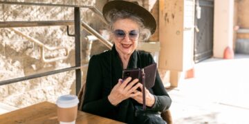 Menopause is a natural milestone in a woman’s life, marking the end of her menstrual cycles and reproductive years. It typically occurs between the ages of 45 and 55, although the exact timing varies from person to person. While menopause is a normal biological process, the hormonal changes it brings—particularly a decline in estrogen and progesterone—can trigger a variety of physical and emotional symptoms. Hot flashes, night sweats, mood swings, weight changes, and disrupted sleep are common, and for many women, these changes can feel overwhelming. However, with the right approach, menopause can be navigated naturally and holistically, supporting both physical and emotional well-being during this transition.