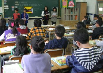 Relive nostalgic school memories—friends, teachers, punishments, fun, exams, and laughter. A heartfelt journey of growing together in childhood.