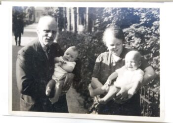 The Chronicle of Bakker and Neervoort: A Journey Along the River IJssel